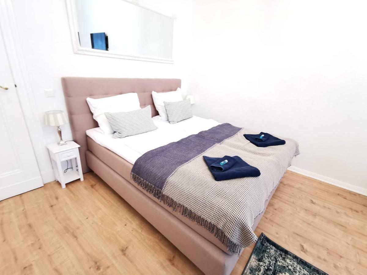 Kvh By Rockchair Apartments L Superhost Status L Boxspringbett Am Schloss Charlottenburg Welcomes You! Берлин Экстерьер фото