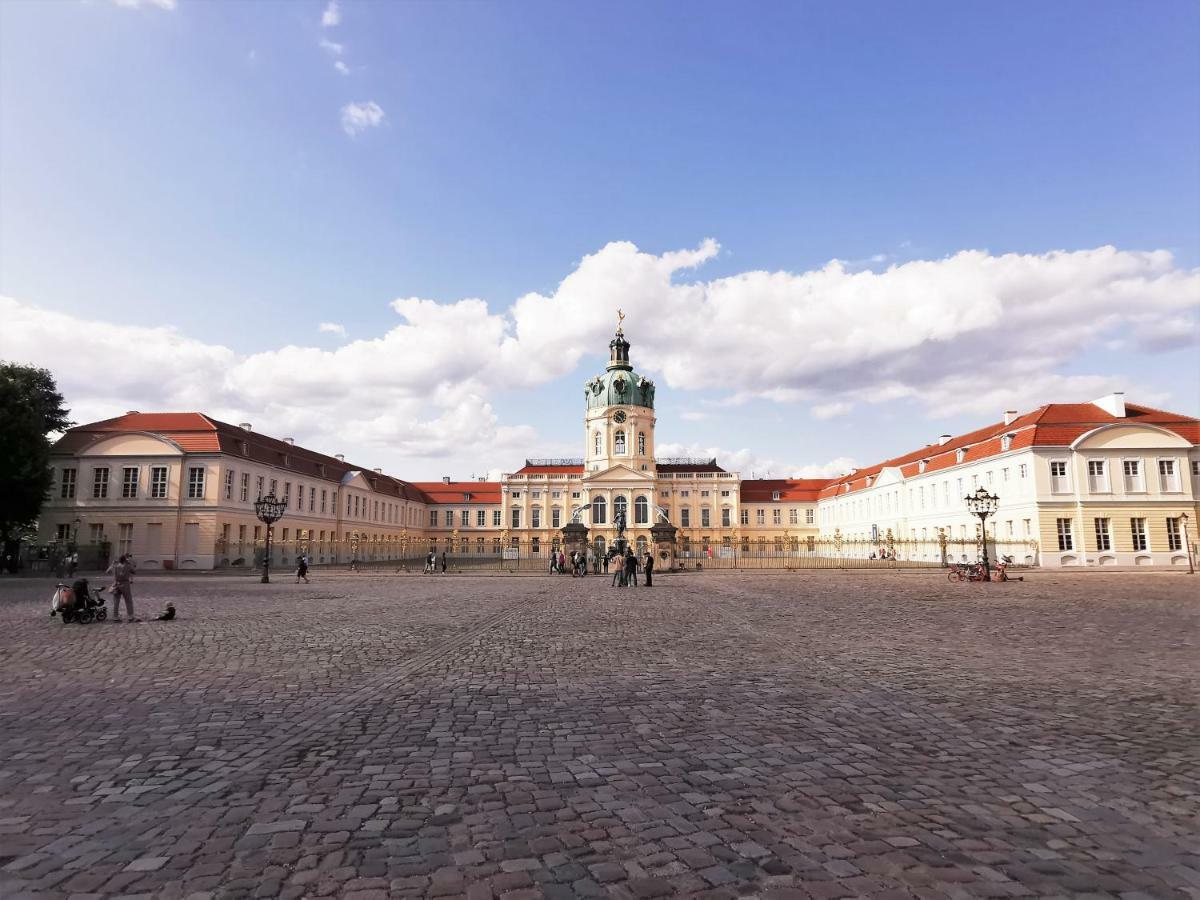 Kvh By Rockchair Apartments L Superhost Status L Boxspringbett Am Schloss Charlottenburg Welcomes You! Берлин Экстерьер фото