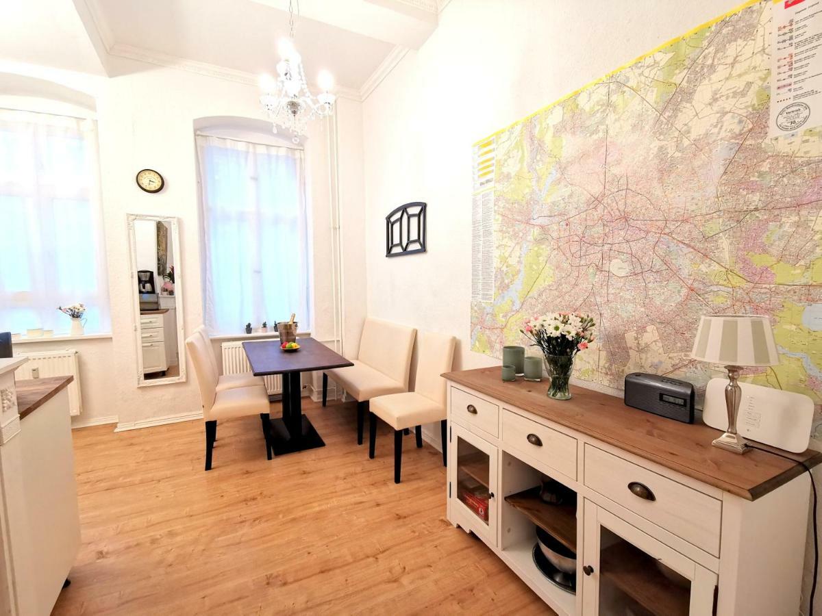 Kvh By Rockchair Apartments L Superhost Status L Boxspringbett Am Schloss Charlottenburg Welcomes You! Берлин Экстерьер фото